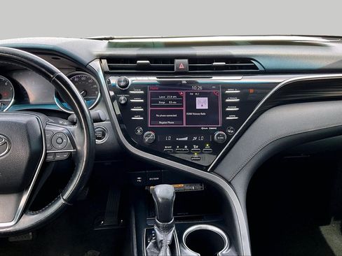 Used 2018 Toyota Camry XLE w/ Audio Package FWD image 6