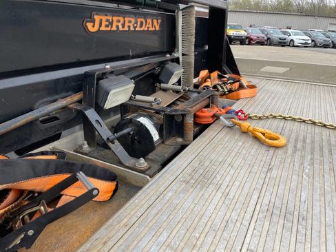 Used 2013 Ford F550 2WD Regular Cab Super Duty w/ Payload Upgrade Pkg image 25