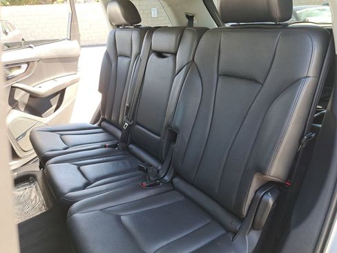 Used 2019 Audi Q7 3.0T Prestige image 16