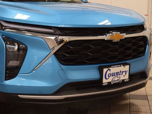 Used 2025 Chevrolet Trax LT w/ Driver Confidence Package FWD image 13