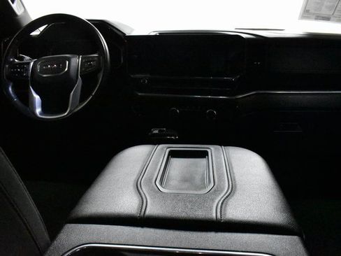 Used 2022 GMC Sierra 1500 Elevation w/ Preferred Package image 17