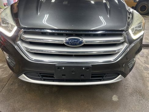 Used 2017 Ford Escape Titanium image 13