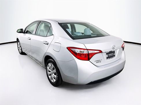 Used 2015 Toyota Corolla LE image 5