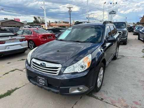 Used 2010 Subaru Outback 2.5i Premium AWD/4WD image 3