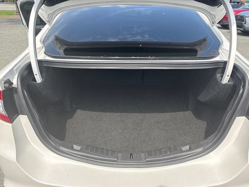 Used 2016 Ford Fusion SE FWD image 27