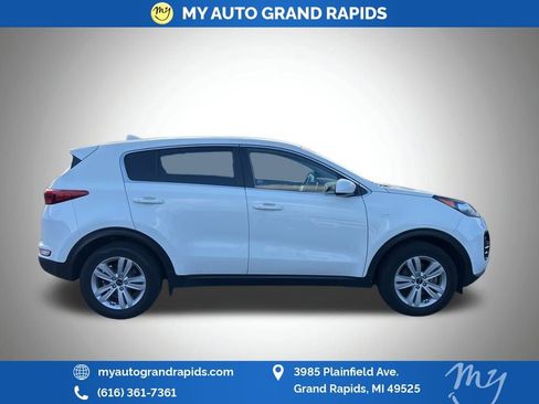 Used 2019 Kia Sportage LX image 11