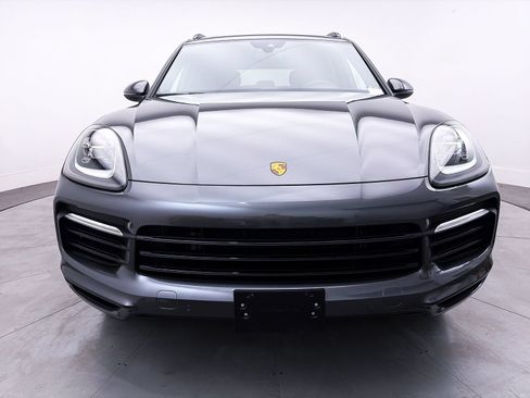 Used 2023 Porsche Cayenne AWD/4WD image 12