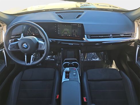 Used 2025 BMW X1 xDrive28i image 10