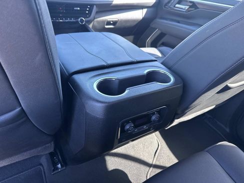 Used 2025 Chevrolet Tahoe Z71 AWD/4WD image 16