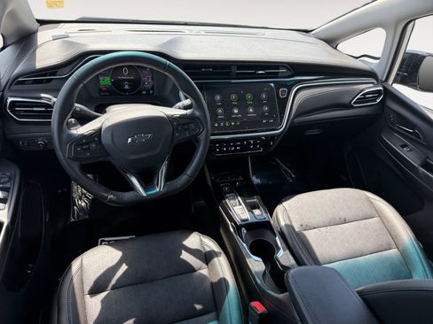 Used 2023 Chevrolet Bolt LT w/ Infotainment Package FWD image 15