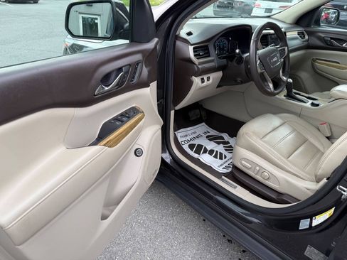 Used 2017 GMC Acadia Denali w/ LPO, Floor Liner Package AWD/4WD image 22