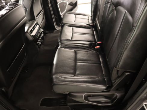 Used 2022 Jeep Wagoneer Series III AWD/4WD image 13