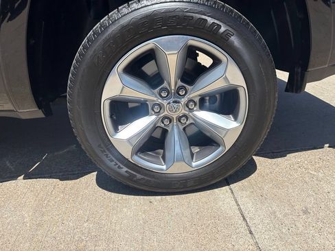 Used 2021 RAM 1500 Limited w/ Body Color Bumper Group AWD/4WD image 12