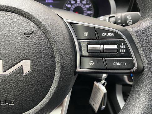 Used 2022 Kia Seltos LX AWD/4WD image 7
