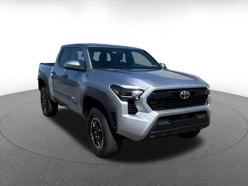 Used 2025 Toyota Tacoma TRD Off-Road image 3