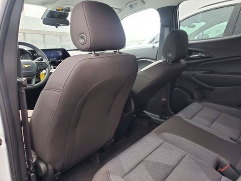 Certified 2024 Chevrolet Trax LS w/ Driver Confidence Package image 12