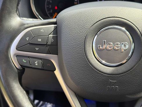 Used 2019 Jeep Grand Cherokee Limited w/ Luxury Group II AWD/4WD image 21