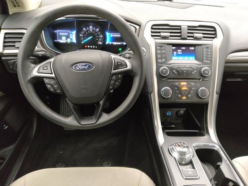 Used 2018 Ford Fusion S FWD image 22