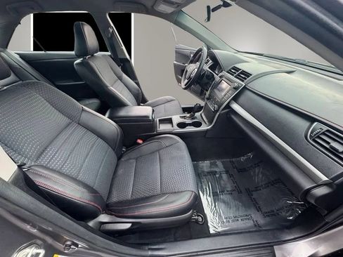 Used 2015 Toyota Camry SE image 17