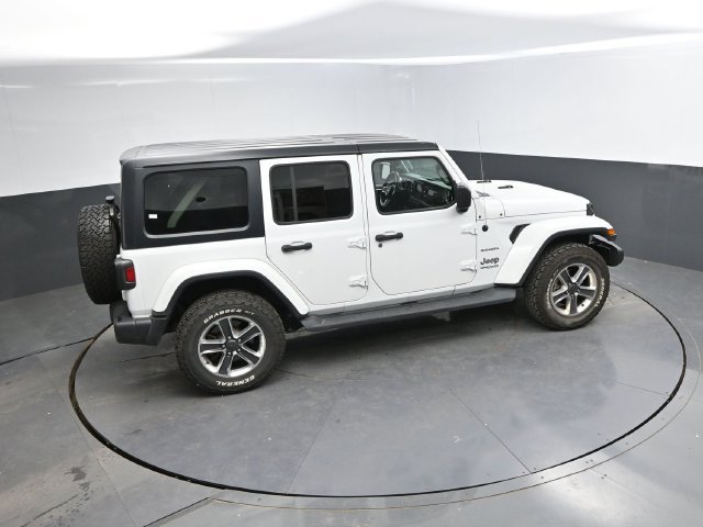 Used 2021 Jeep Wrangler Unlimited Sahara AWD/4WD image 32