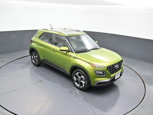 Certified 2023 Hyundai Venue SEL FWD image 36