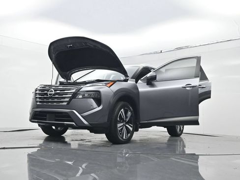 Used 2024 Nissan Rogue SL w/ SL Premium Package AWD/4WD image 29