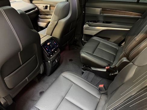 New 2026 Cadillac Vistiq Sport image 41