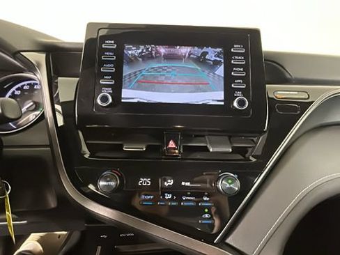 Used 2024 Toyota Camry SE FWD image 23