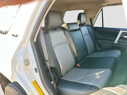 Used 2022 Toyota 4Runner SR5 Premium image 27