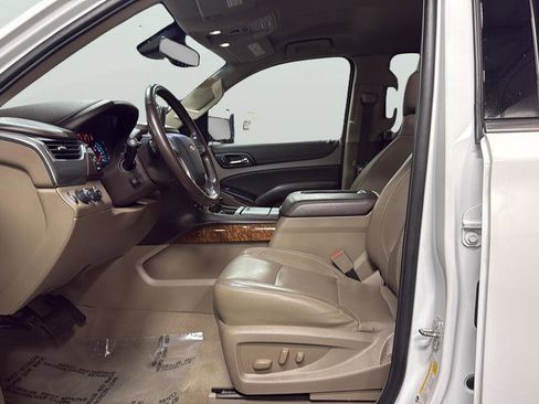 Used 2020 Chevrolet Tahoe Premier AWD/4WD image 28
