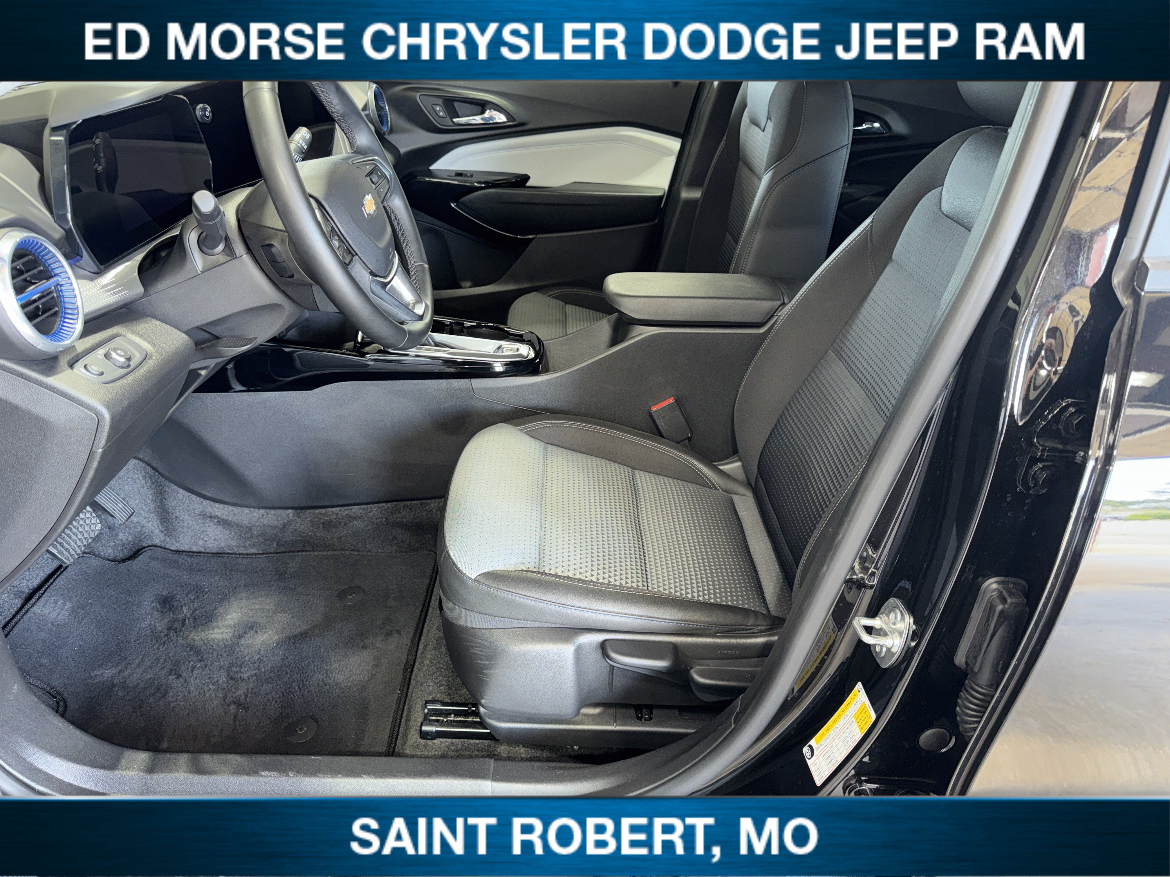 Used 2025 Chevrolet Trax LT w/ Driver Confidence Package FWD image 26