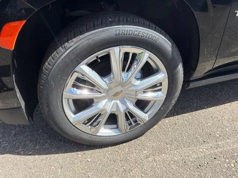 Used 2021 Chevrolet Tahoe High Country w/ Premium Package AWD/4WD image 10