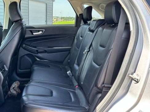 Used 2022 Ford Edge Titanium AWD/4WD image 8