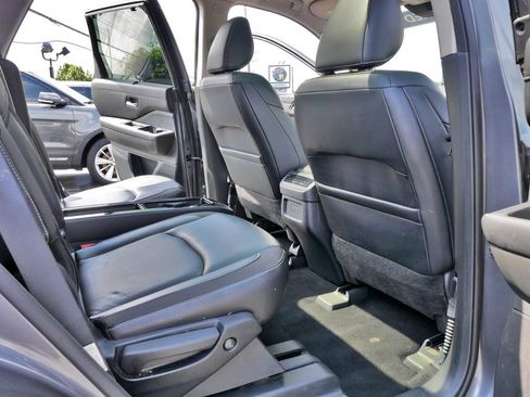 Used 2022 Nissan Pathfinder SL w/ SL Premium Package FWD image 11