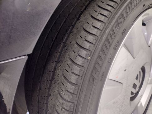 Used 2013 Volkswagen Beetle 2.5 Fender FWD image 8
