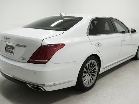 Used 2018 Genesis G90 5.0 Ultimate AWD/4WD image 3