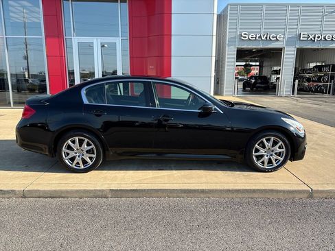 Used 2011 INFINITI G37 x Sedan w/ Premium Pkg AWD/4WD image 6