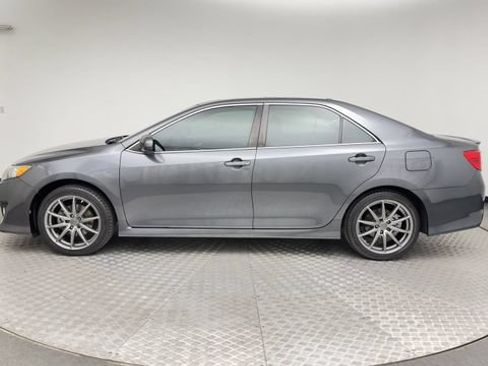 Used 2013 Toyota Camry SE w/ Convenience Pkg FWD image 5