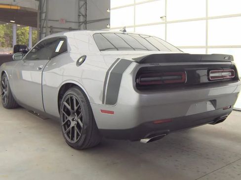 Used 2018 Dodge Challenger R/T Scat Pack RWD image 7