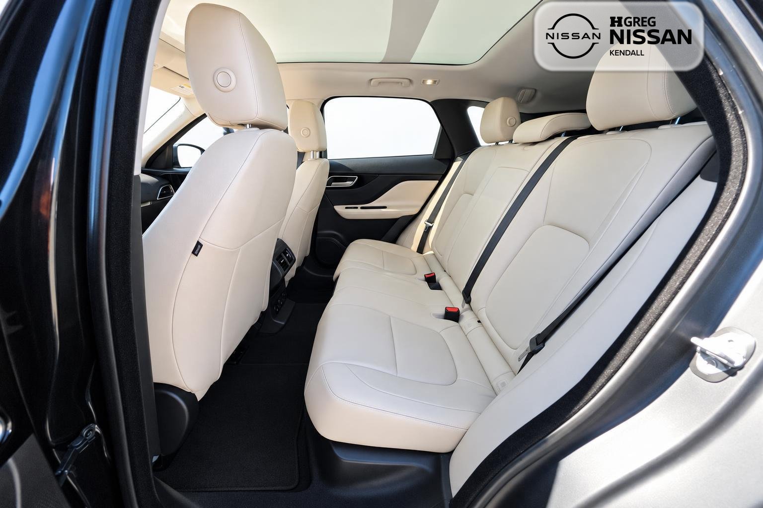 Used 2018 Jaguar F-PACE Premium AWD/4WD image 9