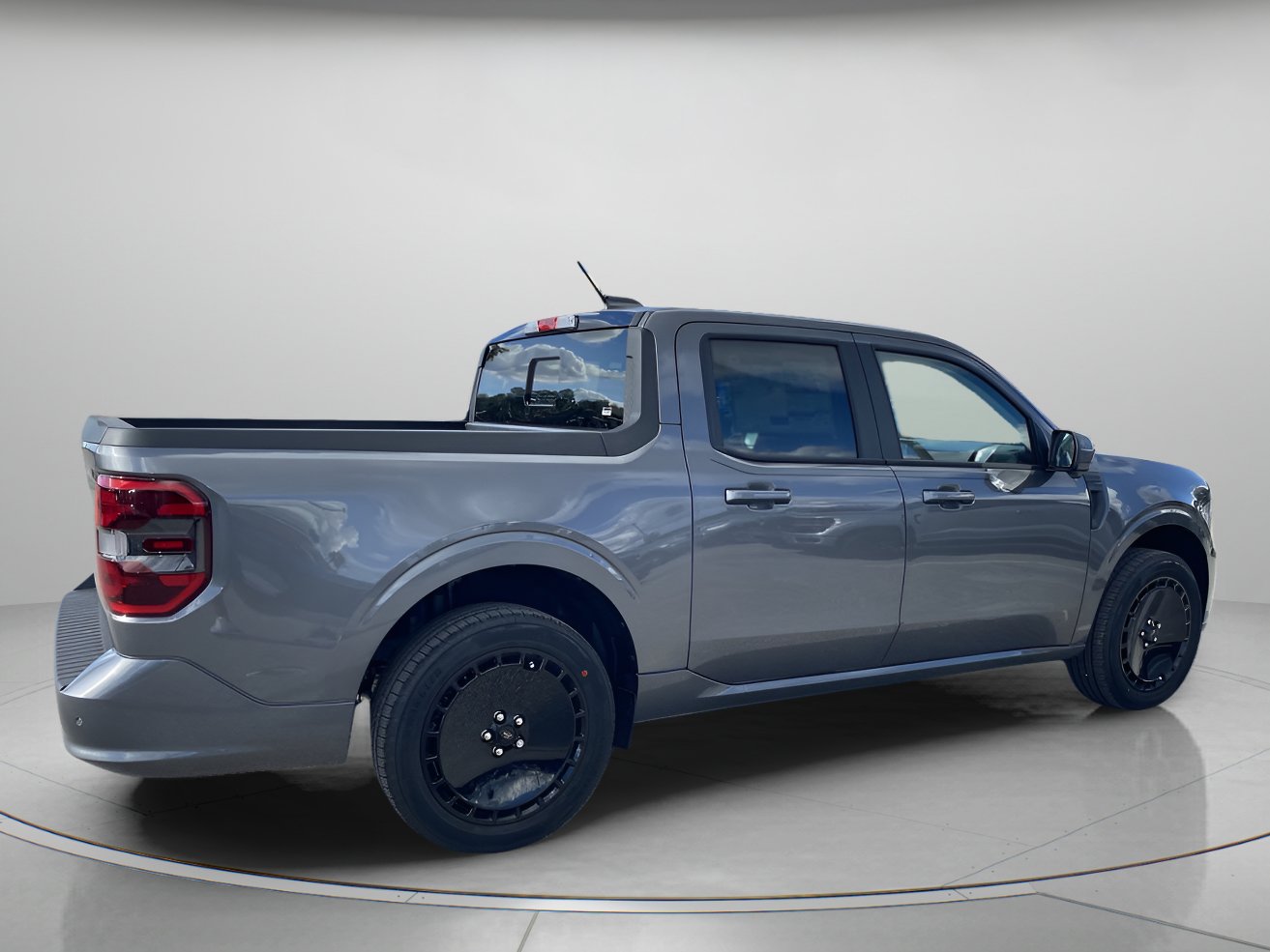 New 2026 Ford Maverick Lobo AWD/4WD image 4