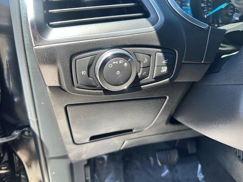 Used 2021 Ford Edge Titanium w/ Equipment Group 301A AWD/4WD image 14