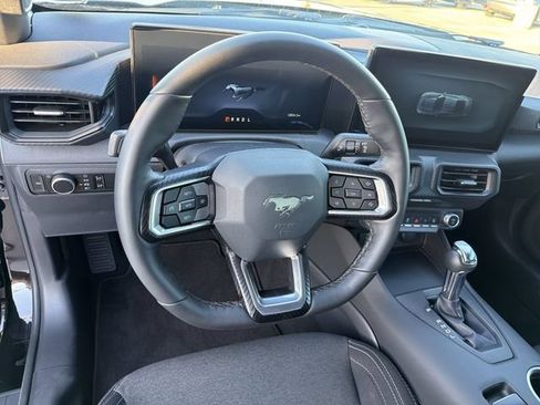 Used 2025 Ford Mustang Coupe RWD image 15