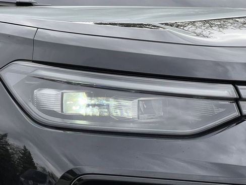 New 2026 Volkswagen Tiguan SE R-Line AWD/4WD image 9