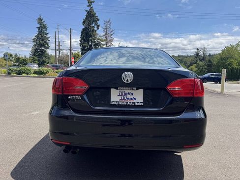 Used 2011 Volkswagen Jetta Sedan FWD image 7