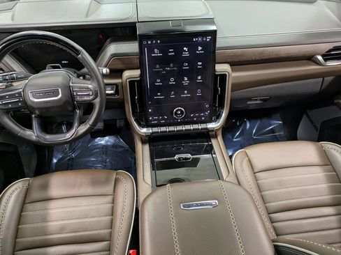 Used 2025 GMC Yukon Denali Ultimate image 23