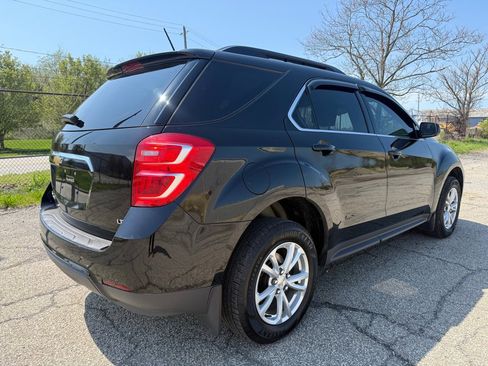 Used 2017 Chevrolet Equinox LT w/ Convenience Package image 3