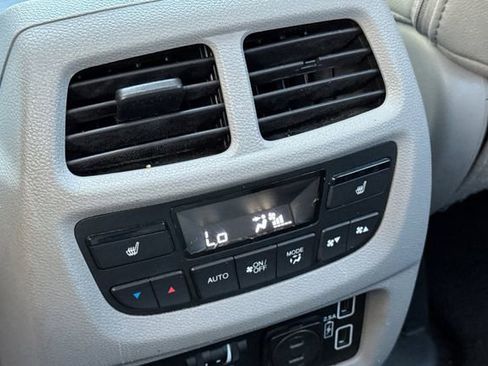 Used 2019 Honda Pilot Elite image 43