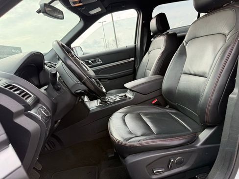 Used 2017 Ford Explorer Sport image 8