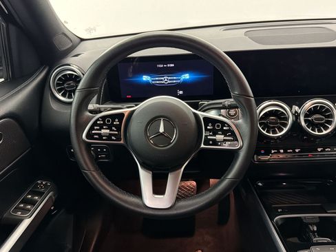 Used 2023 Mercedes-Benz GLB 250 image 11